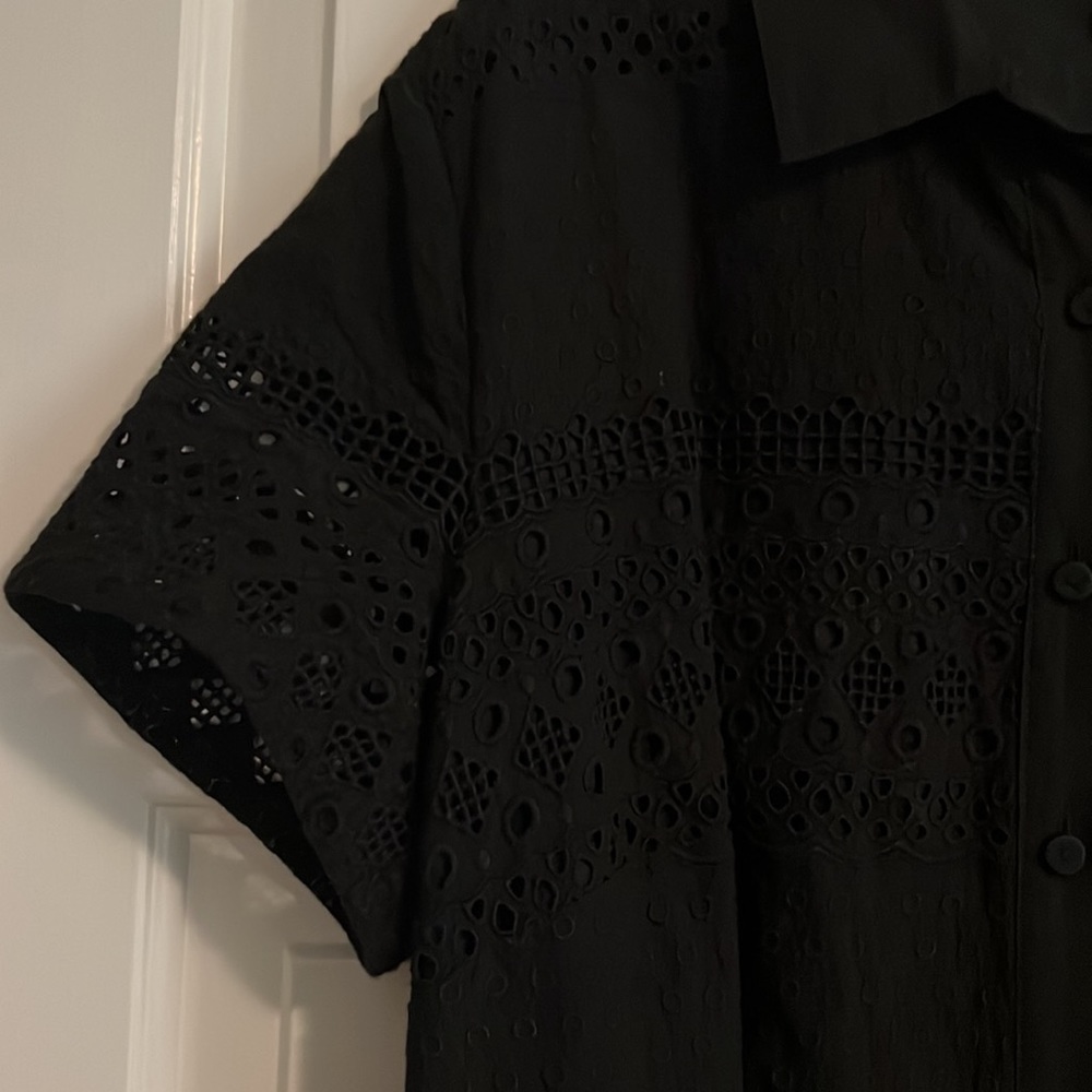 Black eyelet dress with tie belt - Picture 2 of 6